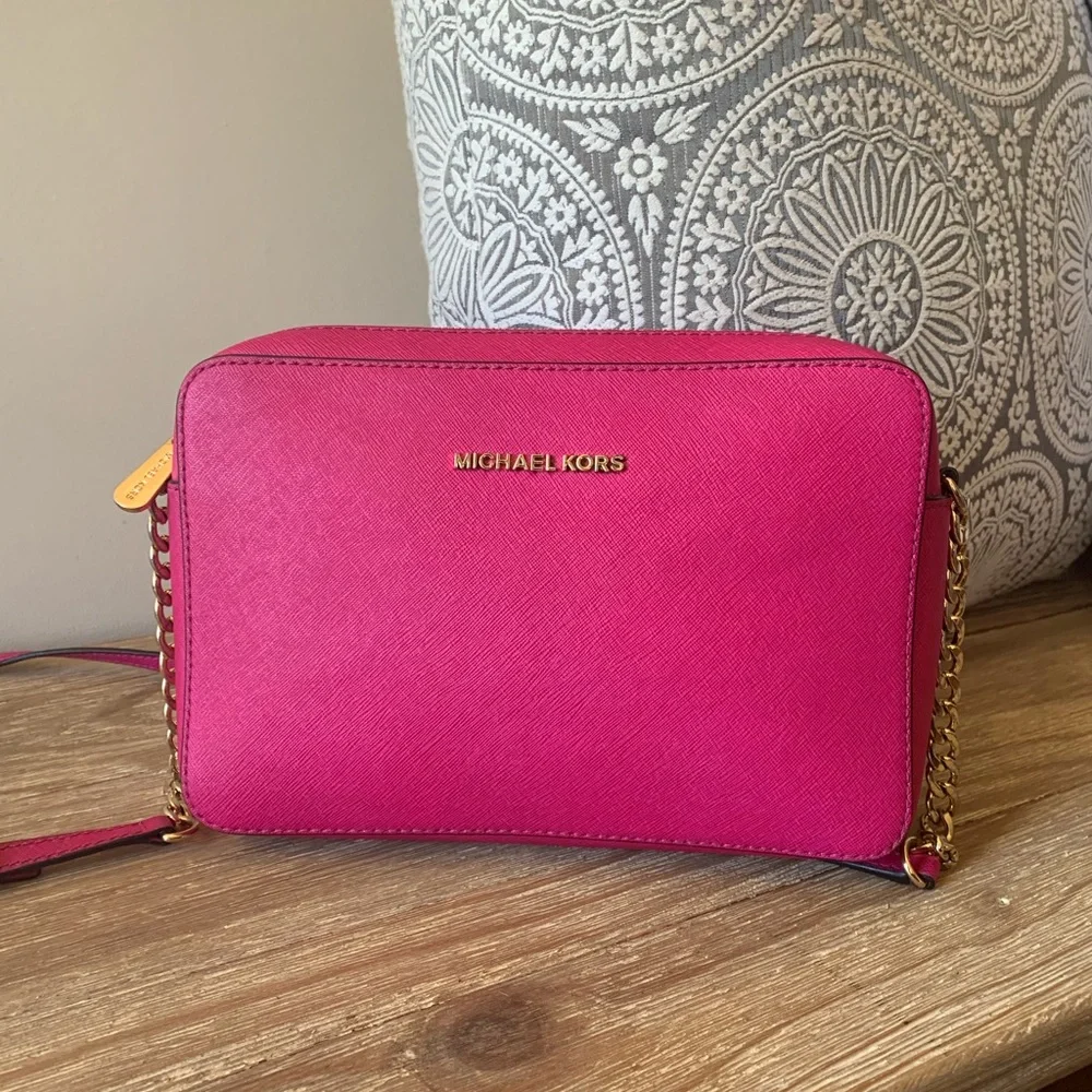 MICHAEL Michael Kors Fuchsia Crossbody Bag - Picture 1 of 8
